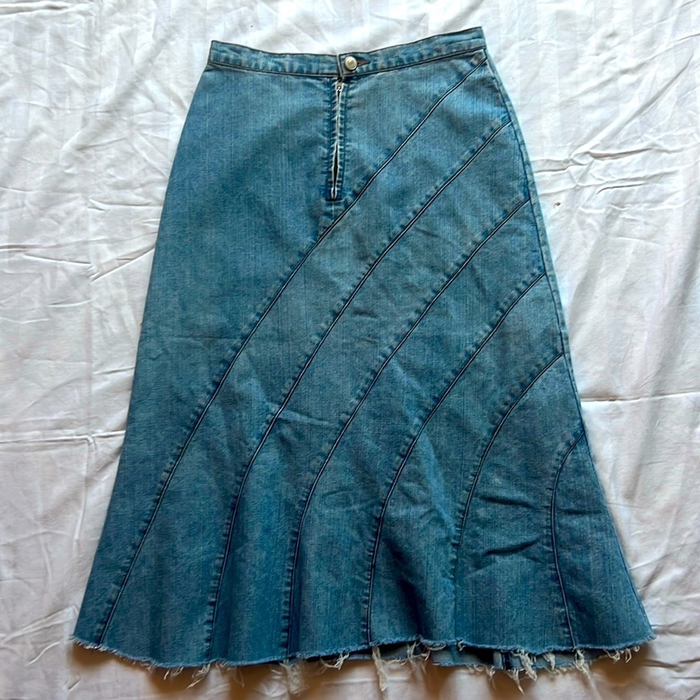 SOLD
New Look fit and flare denim skirt